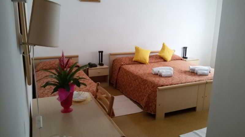 Hotel Trovatore ลิโดดิเยโซโล ภายนอก รูปภาพ