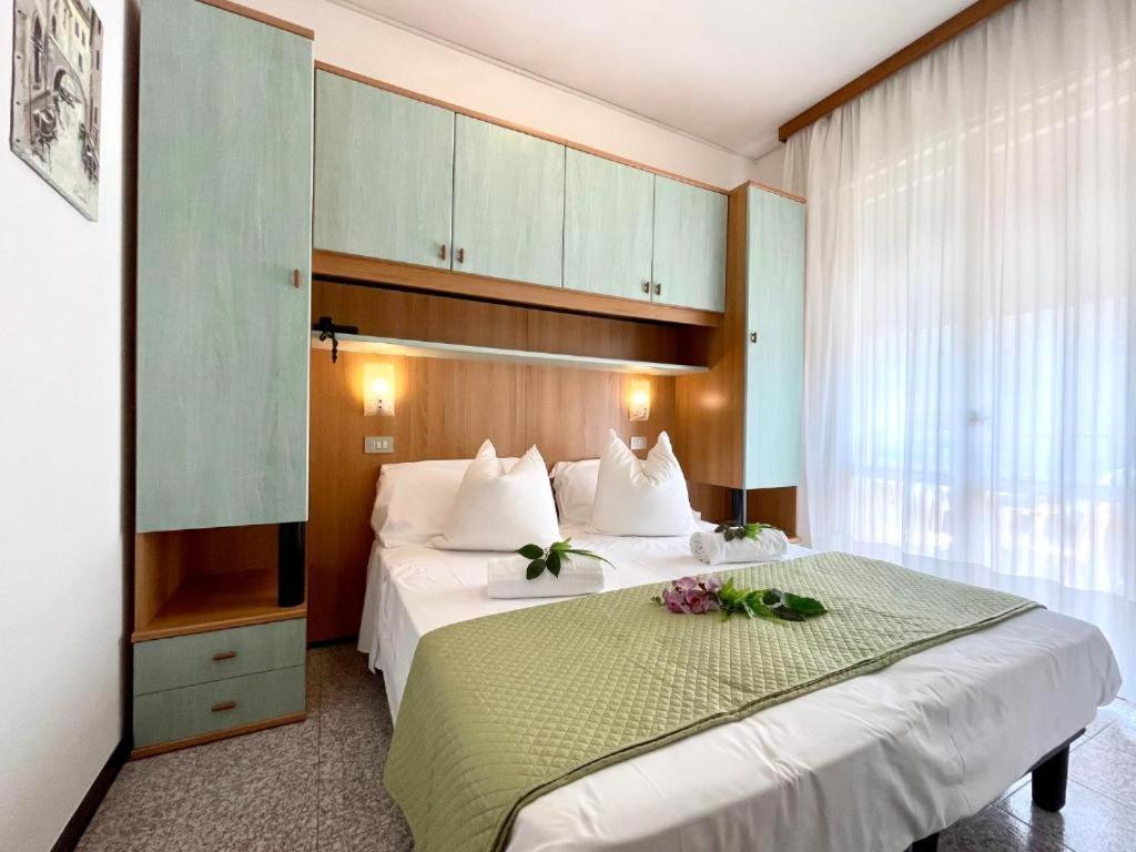 Hotel Trovatore ลิโดดิเยโซโล ภายนอก รูปภาพ